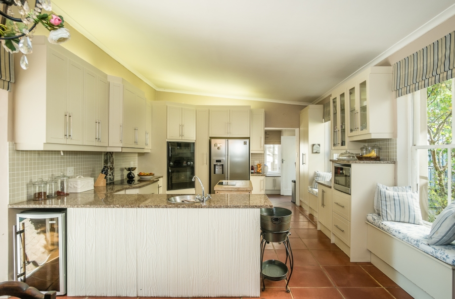 4 Bedroom Property for Sale in Claremont Western Cape